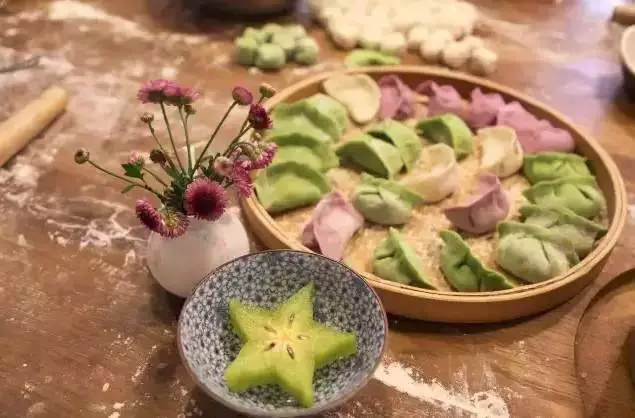 【冷眼熱評】從這家網(wǎng)紅小店，探秘中小企業(yè)的經(jīng)營策略