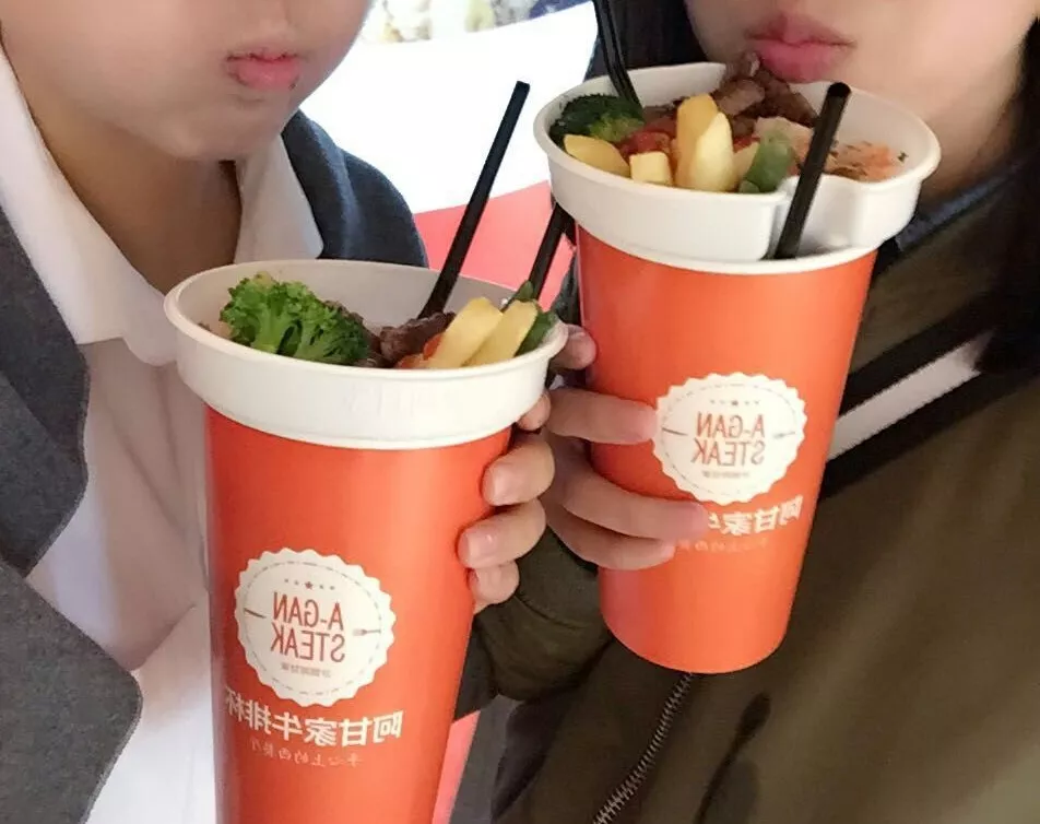 為什么你不看好的“牛排杯”項目，這家11平小店卻可以日營過萬？