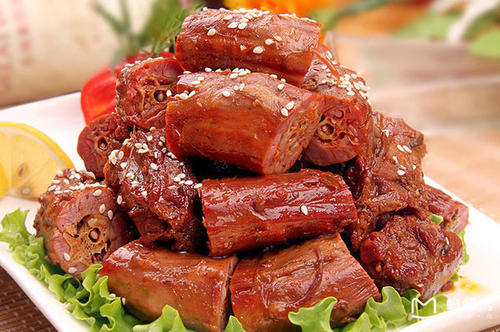 周黑鴨掉隊(duì)，絕味煌上煌趕超，鴨脖大王之爭(zhēng)有結(jié)果了？