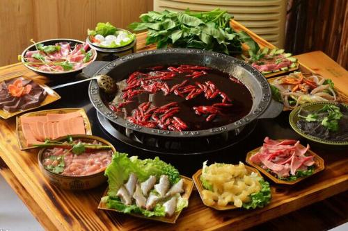 原料瘋漲，火鍋料企業(yè)如何突圍？來這里約個(gè)“會(huì)”吧