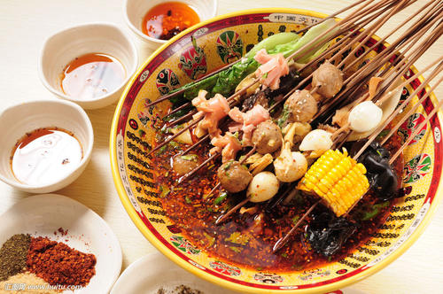 楊國福VS張亮，誰是中國麻辣燙之王？